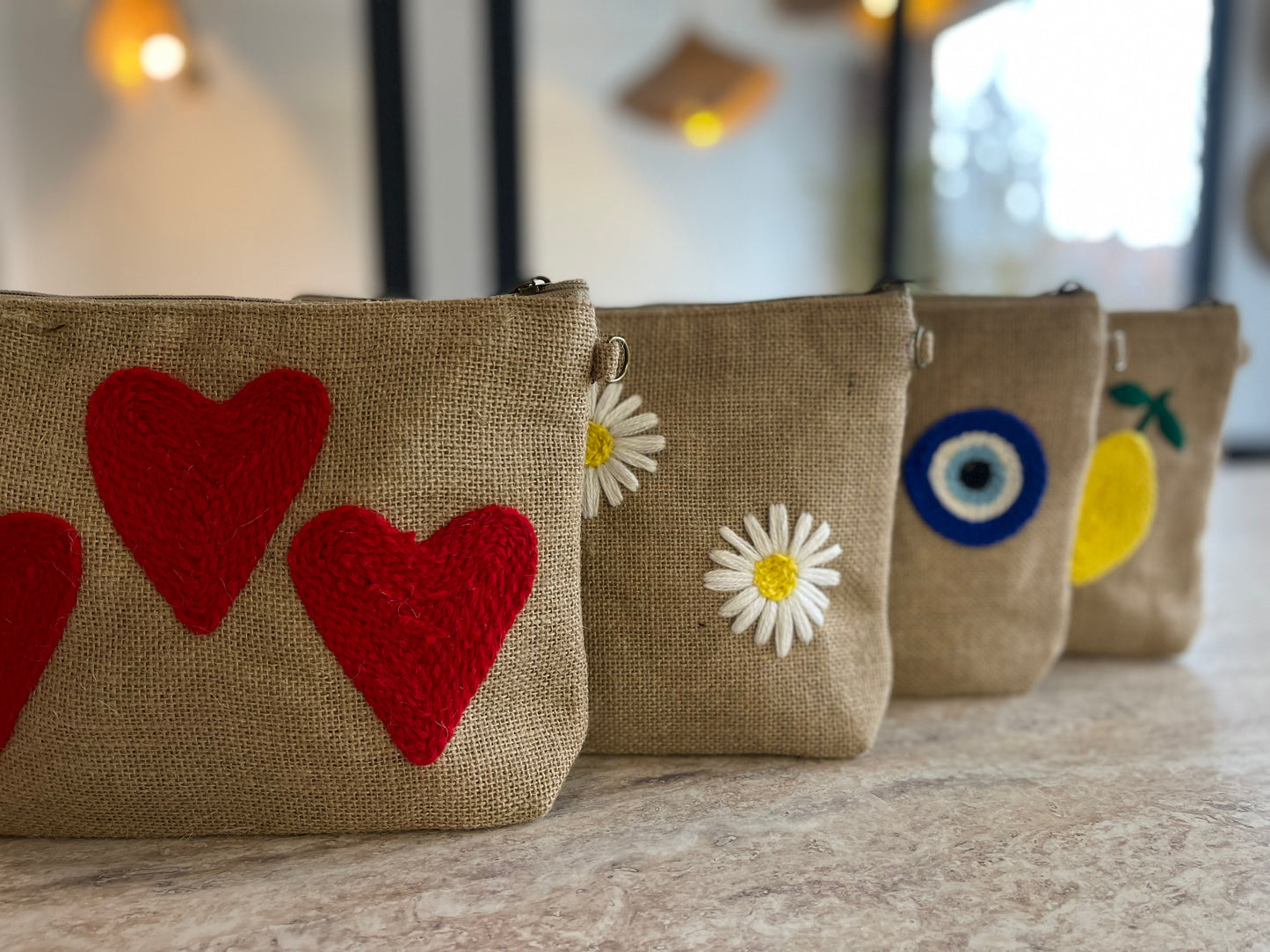 Trousse en Toile de Jute a Motifs