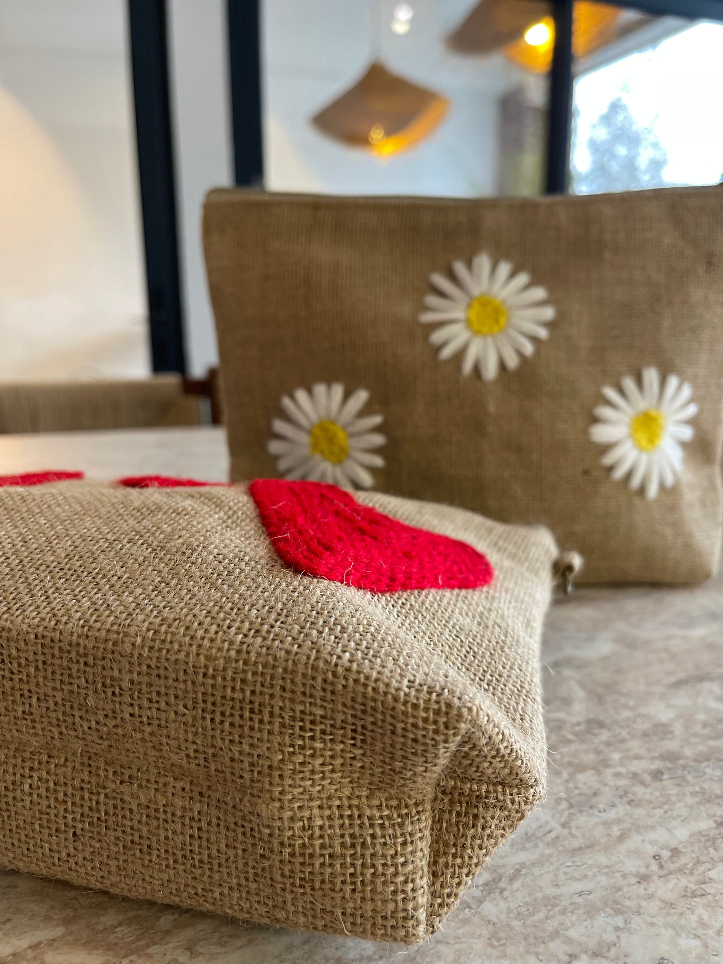 Trousse en Toile de Jute a Motifs