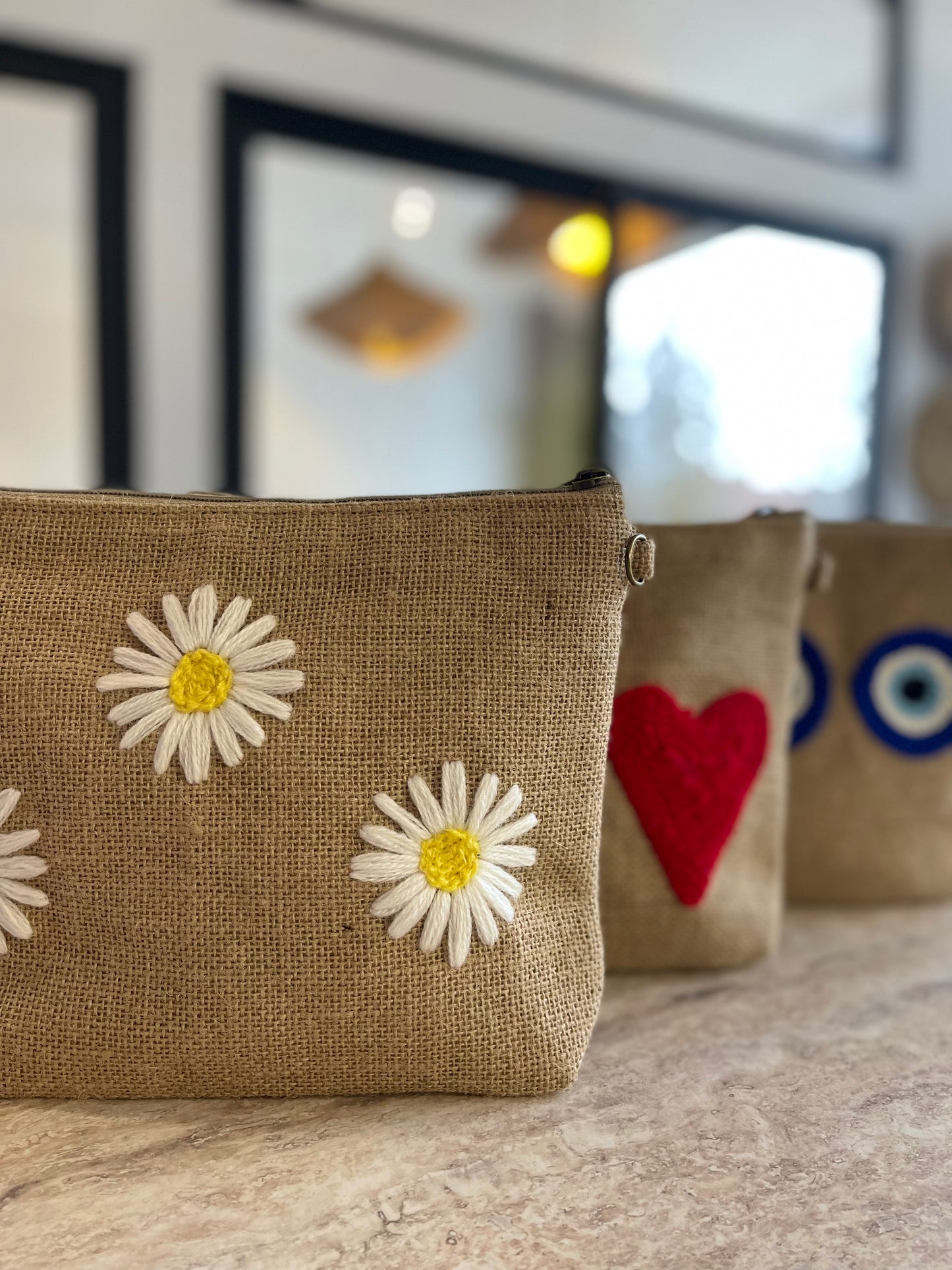 Trousse en Toile de Jute a Motifs
