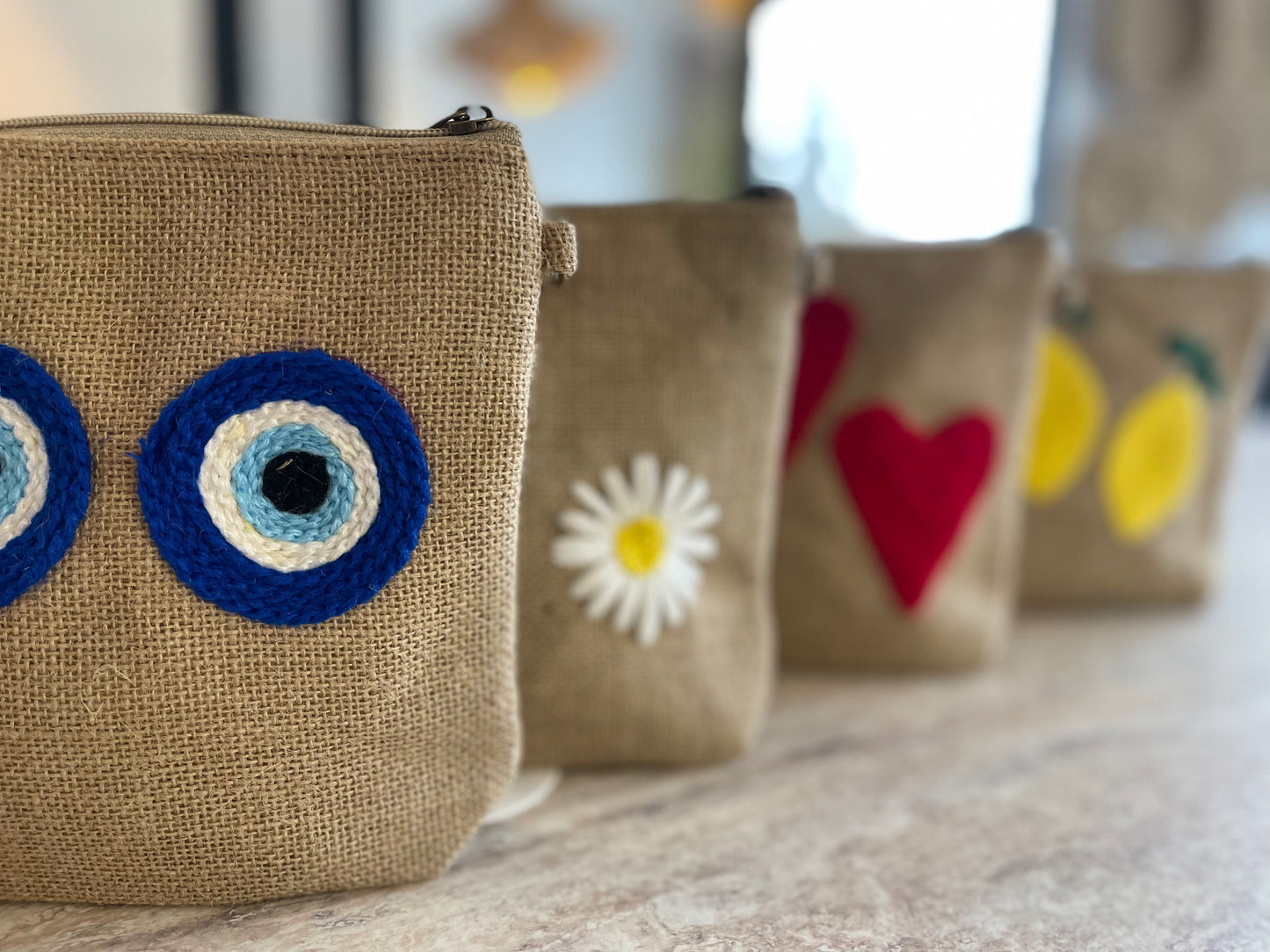 Trousse en Toile de Jute a Motifs