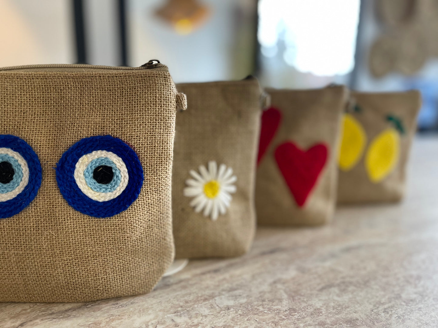Trousse en Toile de Jute a Motifs