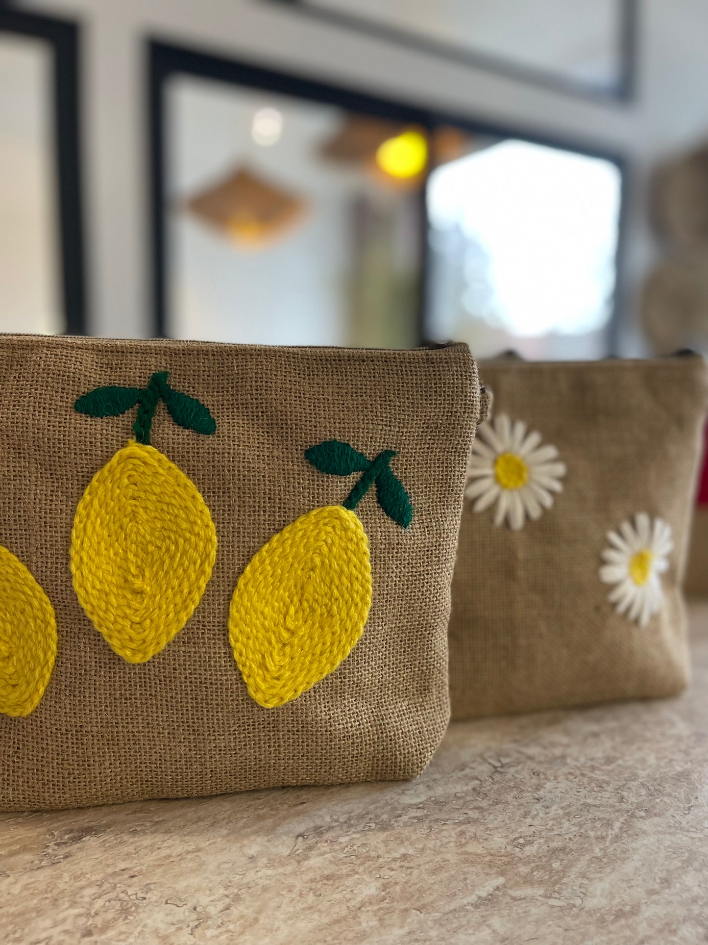 Trousse en Toile de Jute a Motifs