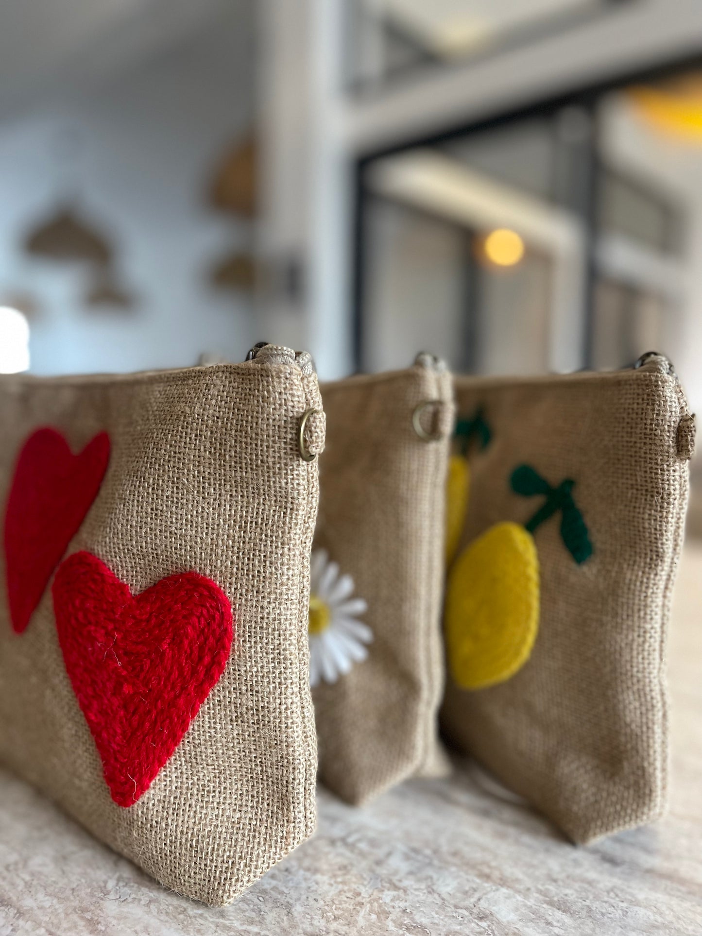 Trousse en Toile de Jute a Motifs