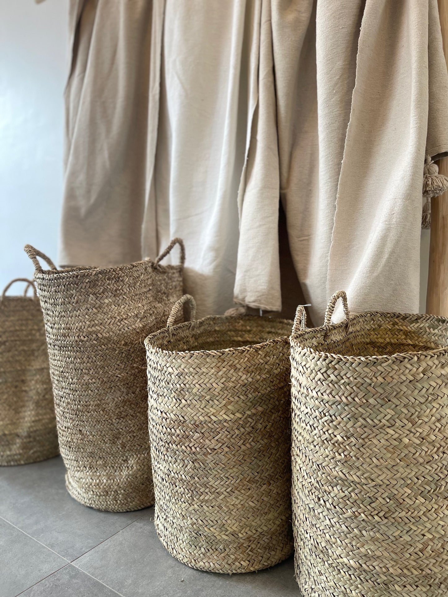 Paniers à linge Tajeft en feuille de palmier