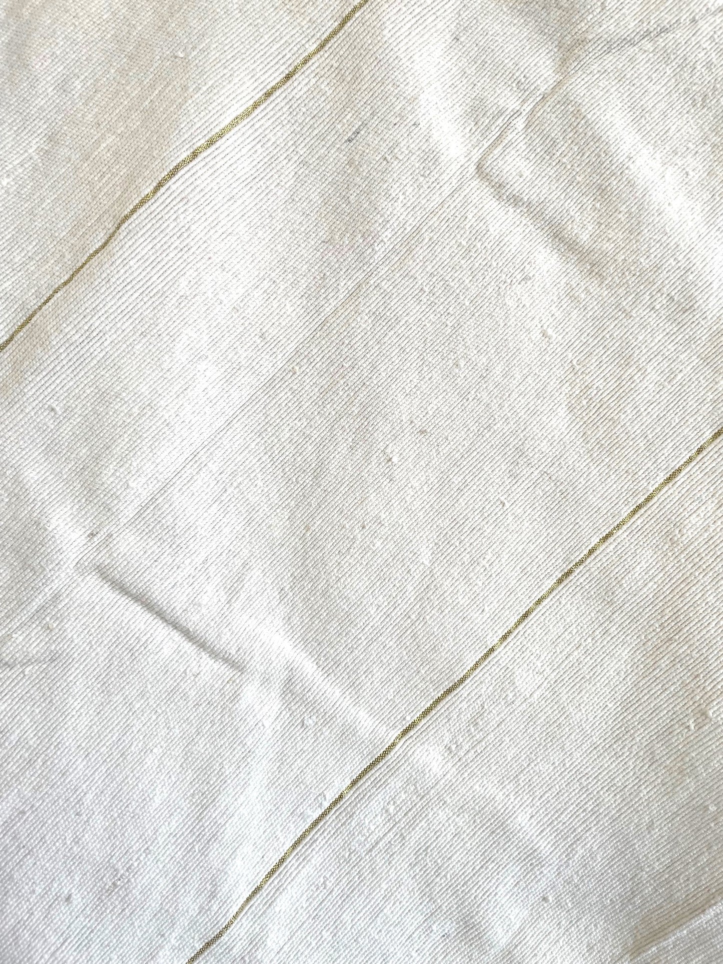 Couvre lit/plaid XXL - écru liseré doré