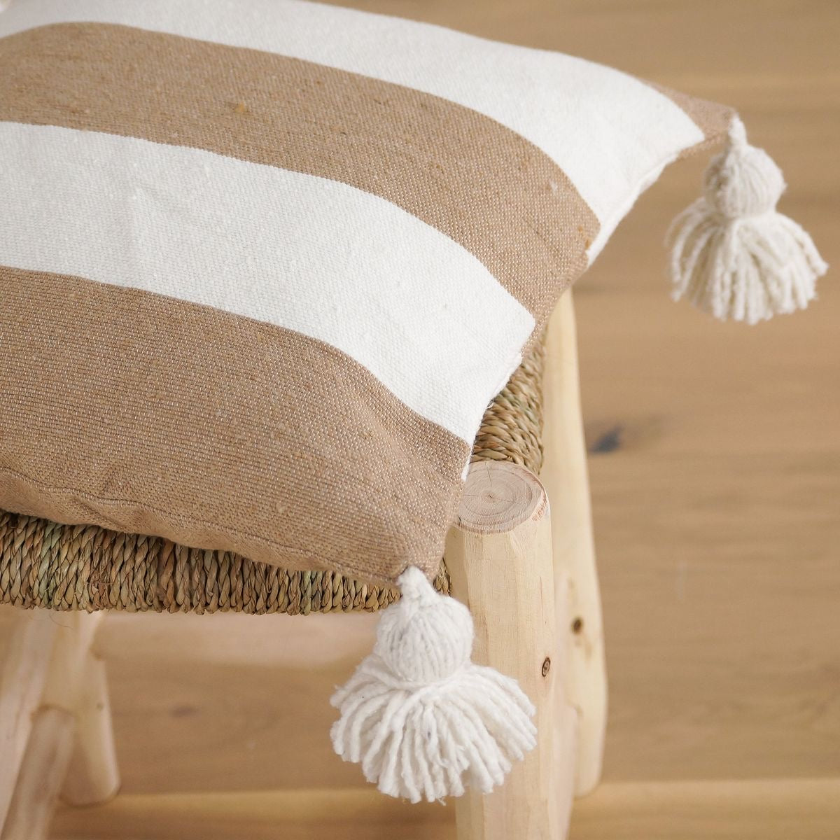 Housses de coussin avec pompons Ecru & Beige– 100% coton