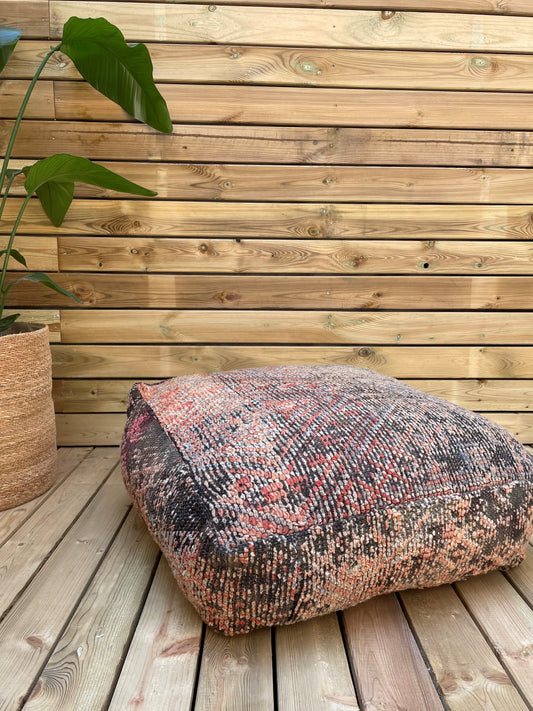 Pouf laine noir/orange