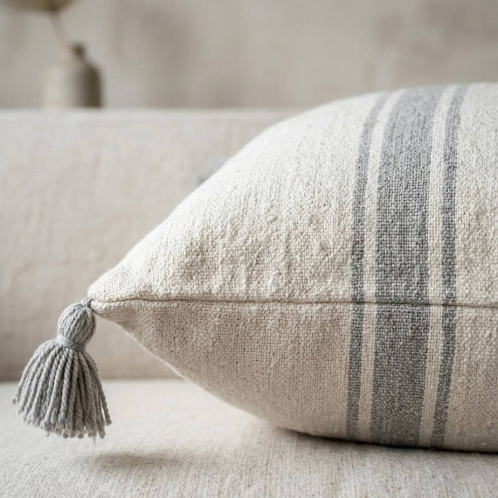 housse-de-coussin-ecru-gris