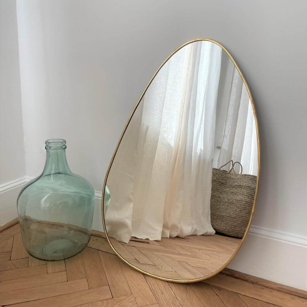 miroir-organique-dore-modele 
