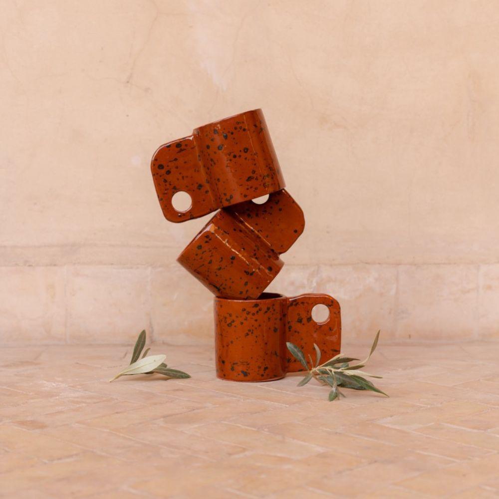 mug-kawa-mouchete-marron-noir