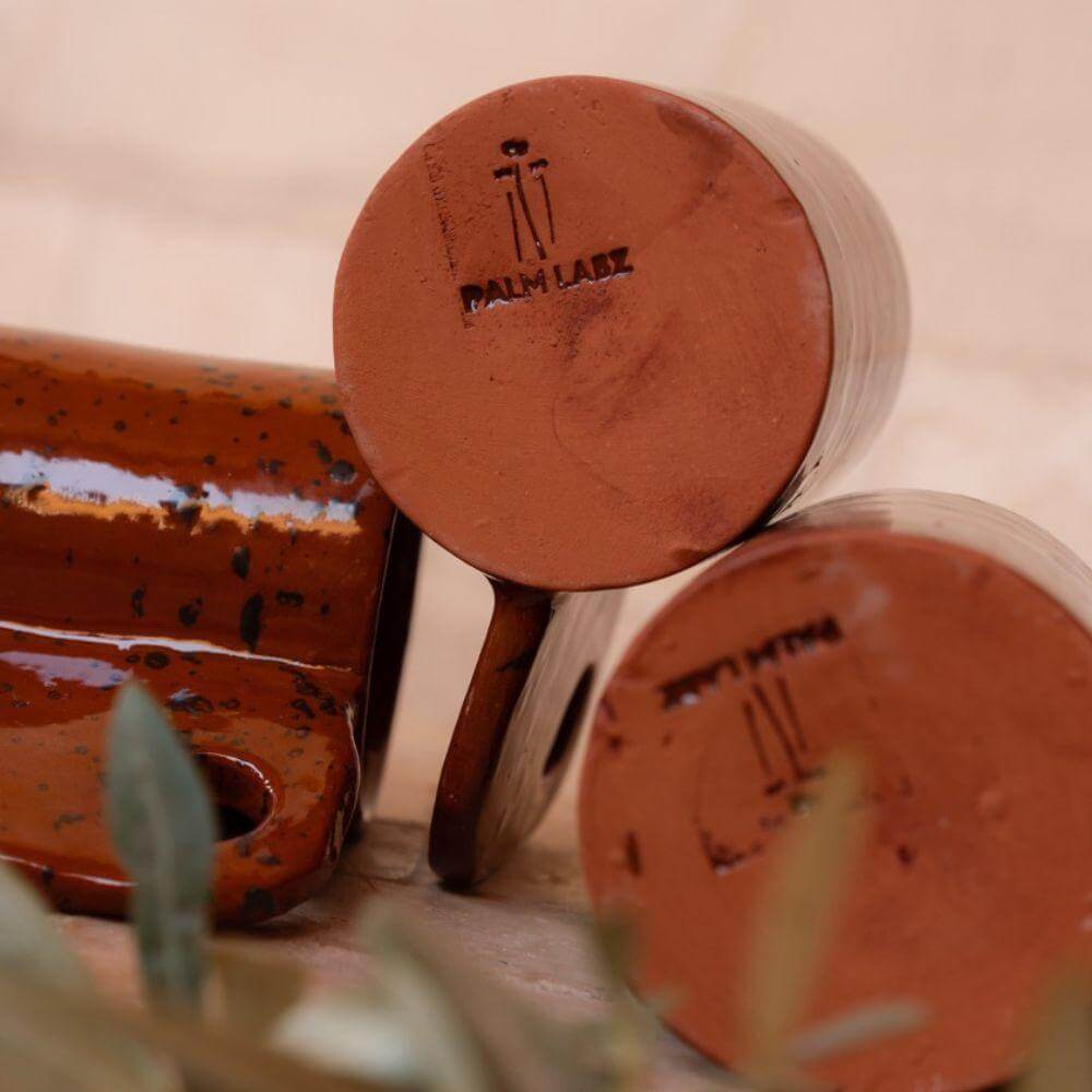 mug-kawa-mouchete-marron-noir