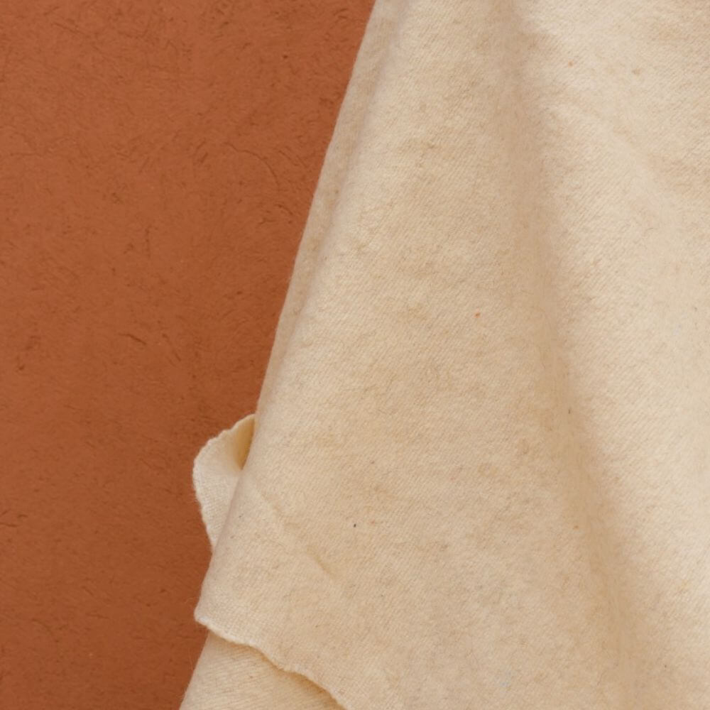plaid-laine-ecru-berbere-artisanal