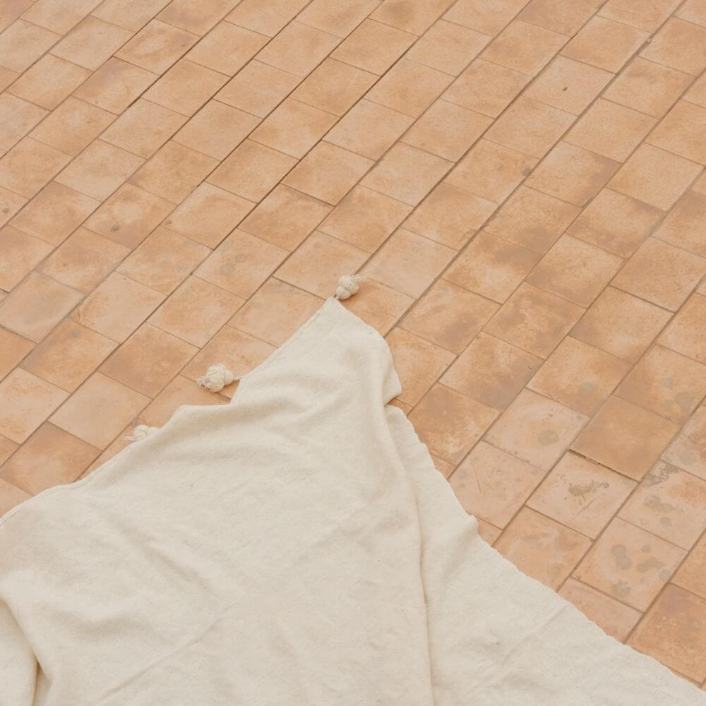 plaid-laine-ecru-berbere-artisanal