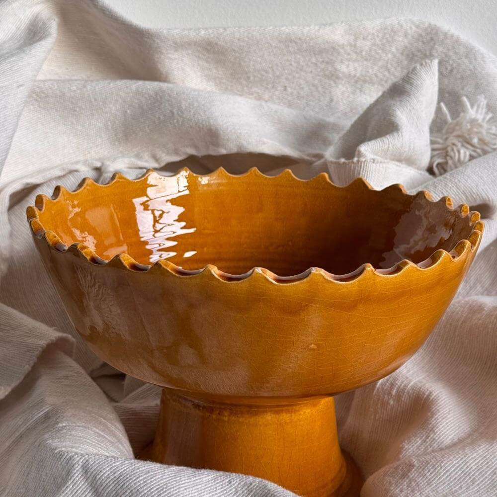 plat-a-pied-jaune-vintage