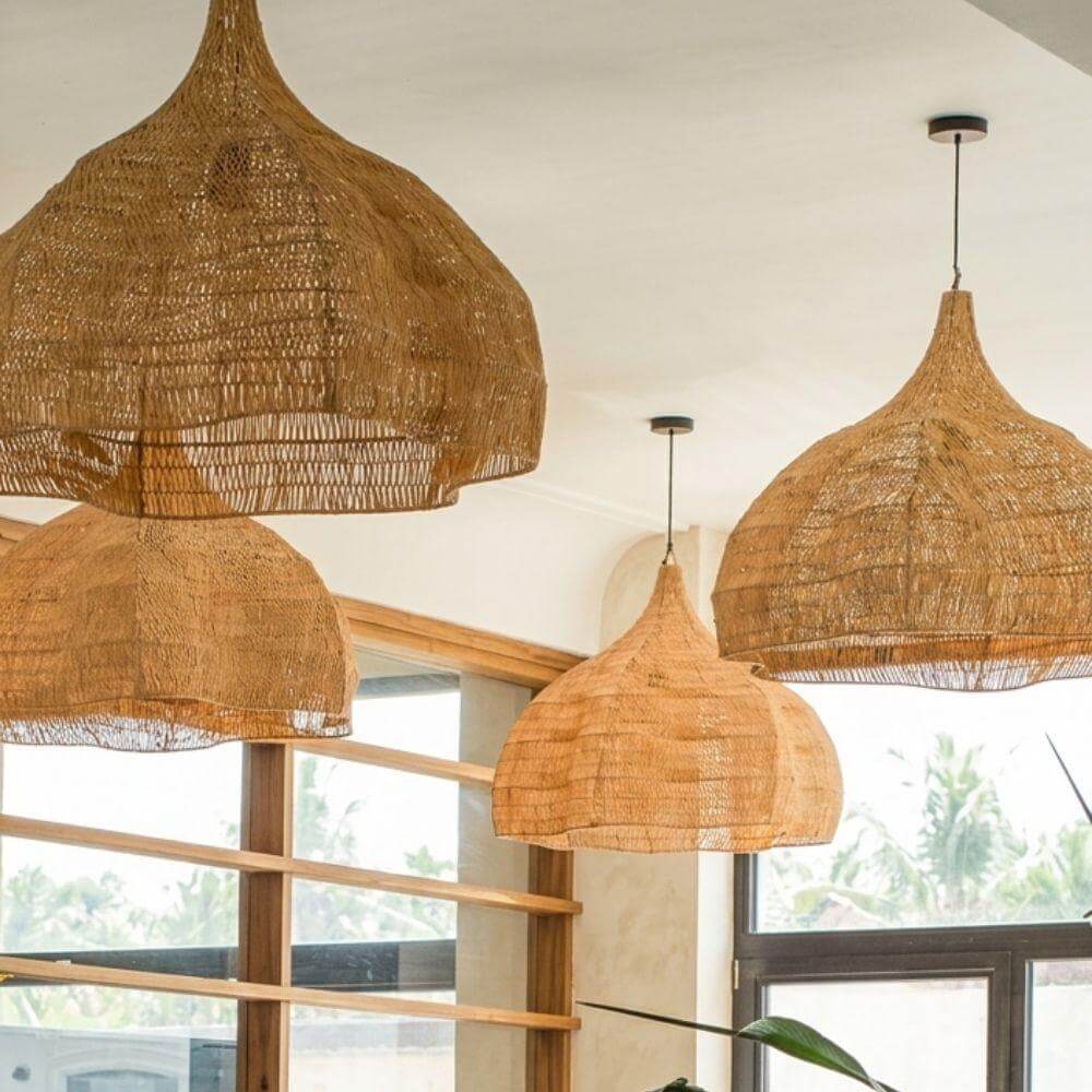 suspension-en-raphia-artisanale 